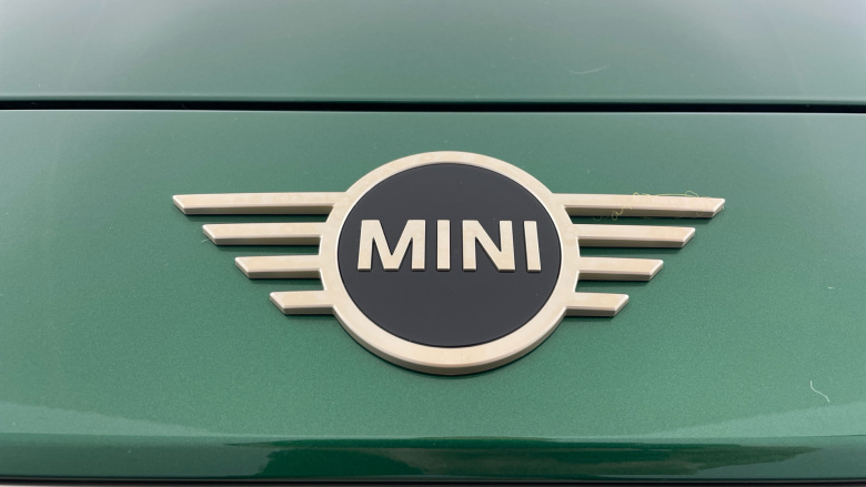 MINI Cooper 160kW SE Exclusive 54kWh 3dr Auto Electric Hatchback